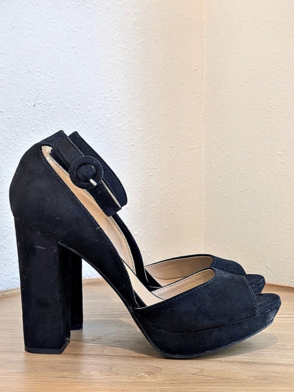 Sam + Stone Black Platform Heels Size 7.5